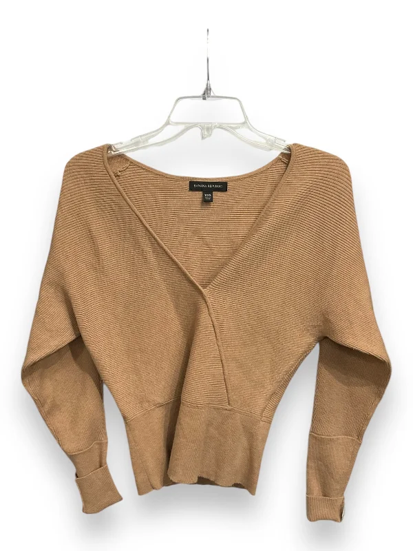 women's tops for business casual attireTop Long Sleeve By Banana Republic In Brown, Size: Xxs