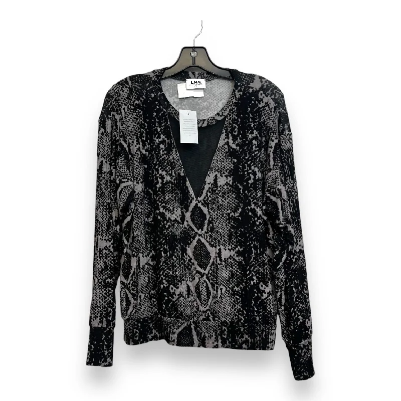 women's tops for those who want to stay warm and stylish during colder weatherTop Long Sleeve By Clothes Mentor In Snakeskin Print, Size: M