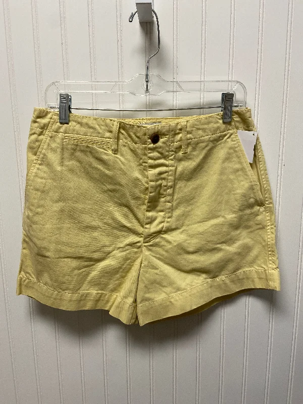 women's multi-pocket shortsYellow Shorts Designer Cma, Size 4