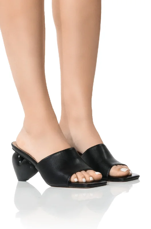 BUBBLEHEART CHUNKY SANDAL IN BLACK