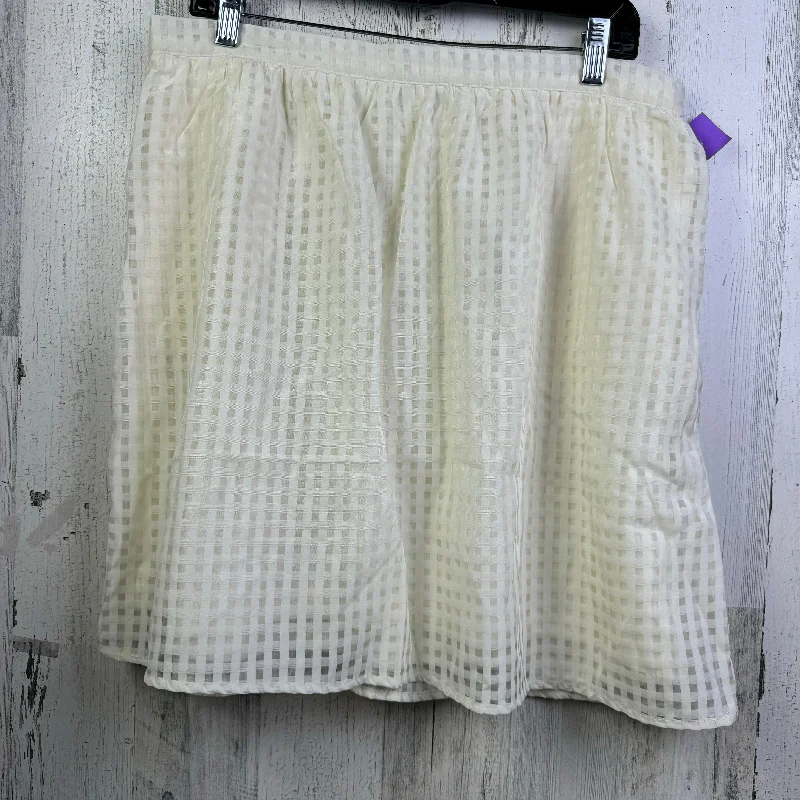 women's fair-trade solid-color skirtsCream Skirt Mini & Short Maison Jules, Size 16