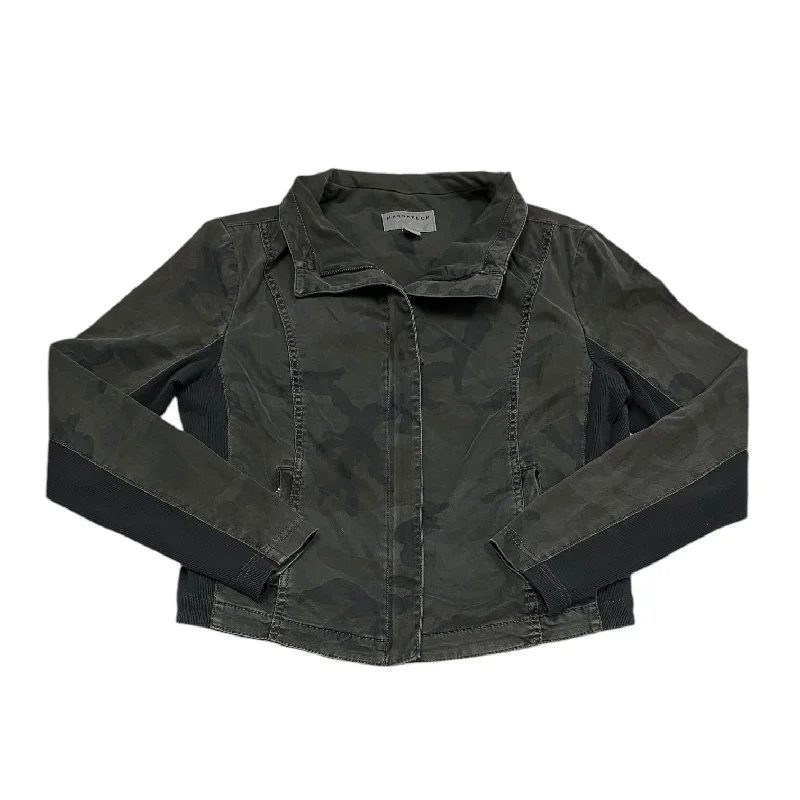 women's coats that offer both functionality and fashion-forward flairBlazer By Marrakech In Camouflage Print, Size: Xl