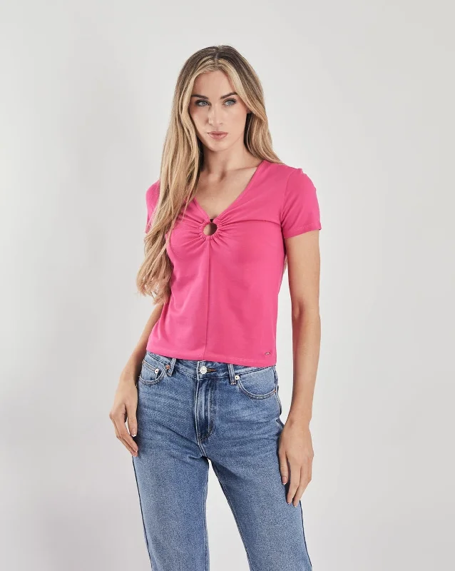 women's tops for those who want to create outfits that are both trendy and timelessPepper T-Shirt Pink Yarrow