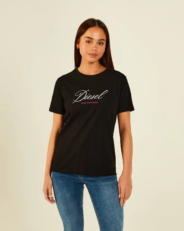 women's tops for those who want to wear versatile pieces that can be dressed up or downMargie T-Shirt Black