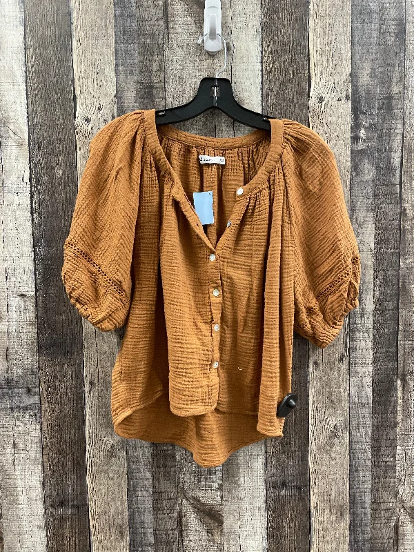 women's tops for those who love bold and vibrant colorsTop Short Sleeve By Red Haute In Tan, Size: Xs